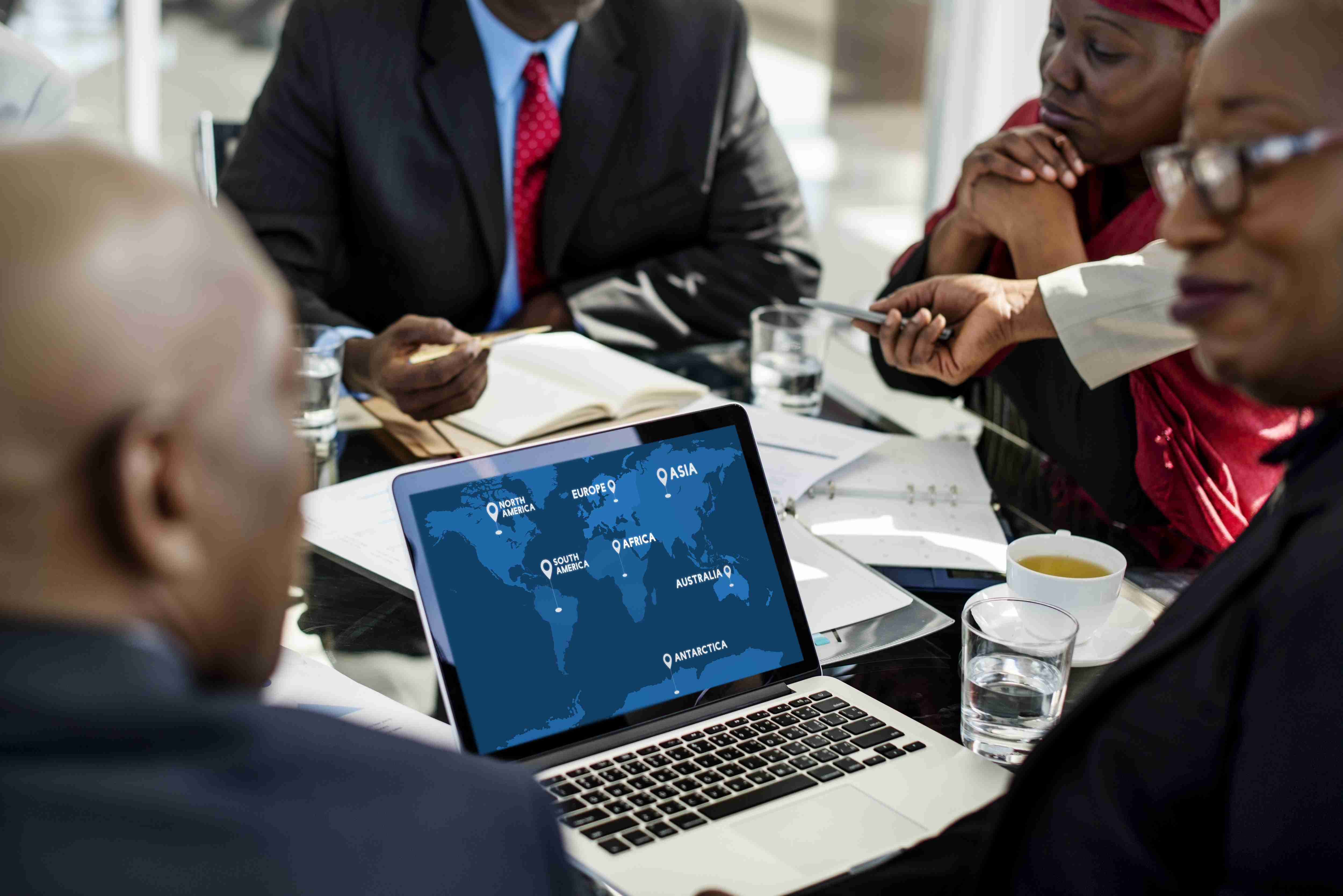 People connected to global communication online co
